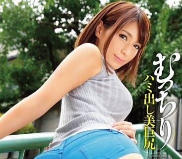 SNIS-555 人妻星野娜美蜜桃臀誘惑 廚房濕身偷情後入極致體驗